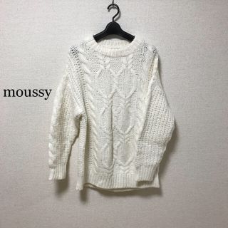 マウジー(moussy)のＵネックニット(ニット/セーター)