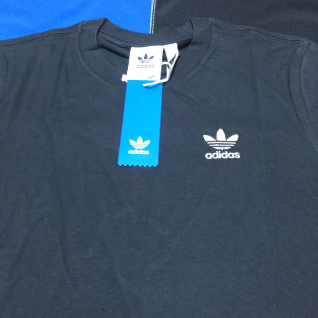 adidas(アディダス)の☆adidas アディダスオリジナルス バンダナTシャツ メンズのトップス(Tシャツ/カットソー(半袖/袖なし))の商品写真