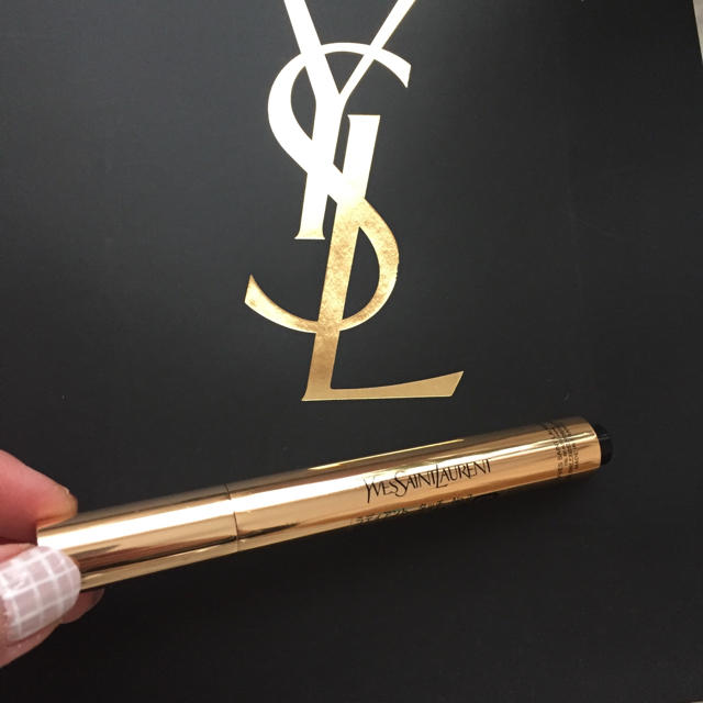 Yves Saint Laurent Beaute(イヴサンローランボーテ)の美品◎値下げ◎イヴサンローラン ラディアントタッチファンデーション コスメ/美容のベースメイク/化粧品(コンシーラー)の商品写真