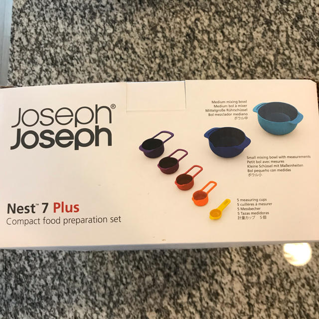 Joseph Joseph(ジョセフジョセフ)の【新品】Joseph ボウル計量スプーンセット インテリア/住まい/日用品のキッチン/食器(調理道具/製菓道具)の商品写真