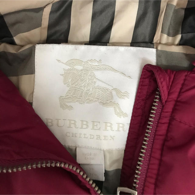 BURBERRY(バーバリー)のBurberry キッズ　ダウンコート キッズ/ベビー/マタニティのキッズ服女の子用(90cm~)(コート)の商品写真