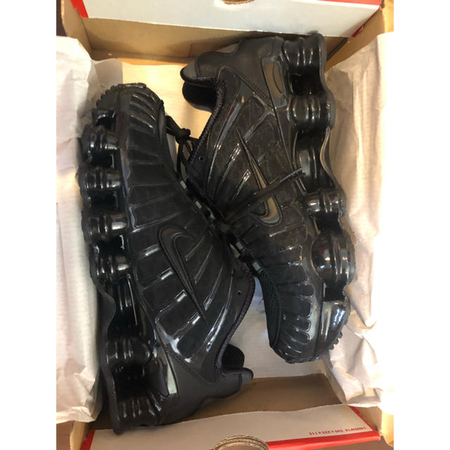 NIKE(ナイキ)の26.5 NIKE SHOX TL ショックス トリプルブラック メンズの靴/シューズ(スニーカー)の商品写真