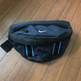 ナイキ(NIKE)のボディバッグ　ウエストポーチ　NIKE(ボディバッグ/ウエストポーチ)