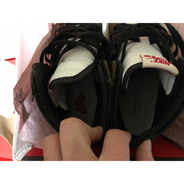 NIKE(ナイキ)のナイキエアジョーダン1トラヴィススコット メンズの靴/シューズ(スニーカー)の商品写真