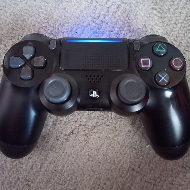 PlayStation4(プレイステーション4)のPS4 コントローラー　純正品　 エンタメ/ホビーのゲームソフト/ゲーム機本体(その他)の商品写真