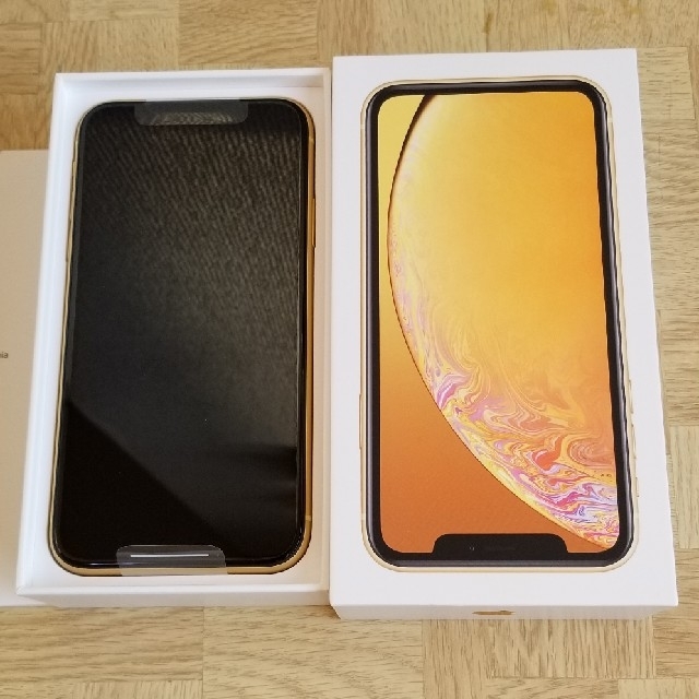 iPhone XR 64GB yellow SIMロック解除スマートフォン本体