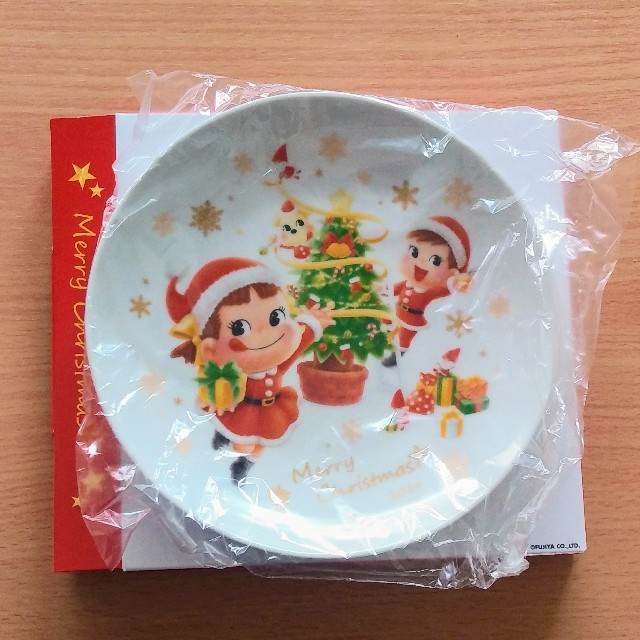 不二家(フジヤ)の(送料込)ペコちゃんのお皿☆非売品 エンタメ/ホビーのおもちゃ/ぬいぐるみ(キャラクターグッズ)の商品写真