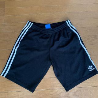 アディダス(adidas)のadidasハーフパンツ(ショートパンツ)