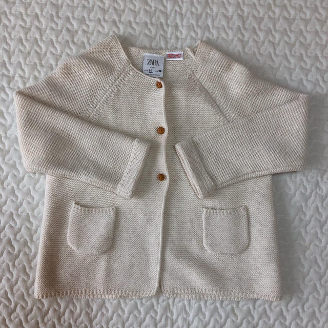 ZARA KIDS(ザラキッズ)のザラベビー ケーブルニット カーディガン キッズ/ベビー/マタニティのキッズ服女の子用(90cm~)(カーディガン)の商品写真