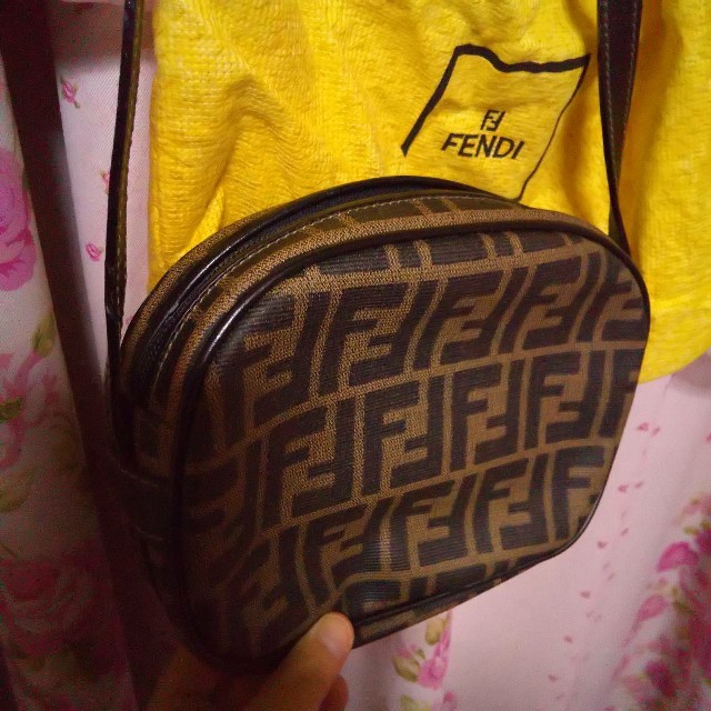 FENDI(フェンディ)のお値下げ
FENDI
ポシェット(未使用) レディースのバッグ(ショルダーバッグ)の商品写真