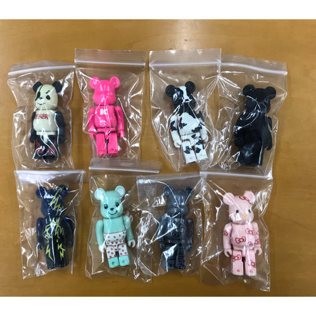 MEDICOM TOY(メディコムトイ)のBE@RBRICK ベアブリック 100% キティ他 8個セット エンタメ/ホビーのフィギュア(その他)の商品写真