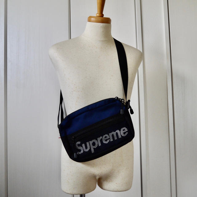 Supreme(シュプリーム)のSupreme Shoulder Bag  Navy 美品  ショルダーバッグ  メンズのバッグ(ショルダーバッグ)の商品写真