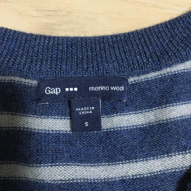 GAP(ギャップ)のGAP Vネック ボーダーニット メンズのトップス(ニット/セーター)の商品写真