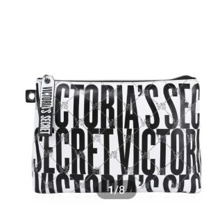 ヴィクトリアズシークレット(Victoria's Secret)の【新品】ヴィクトリアシークレット クラッチバッグ 送料無料(クラッチバッグ)