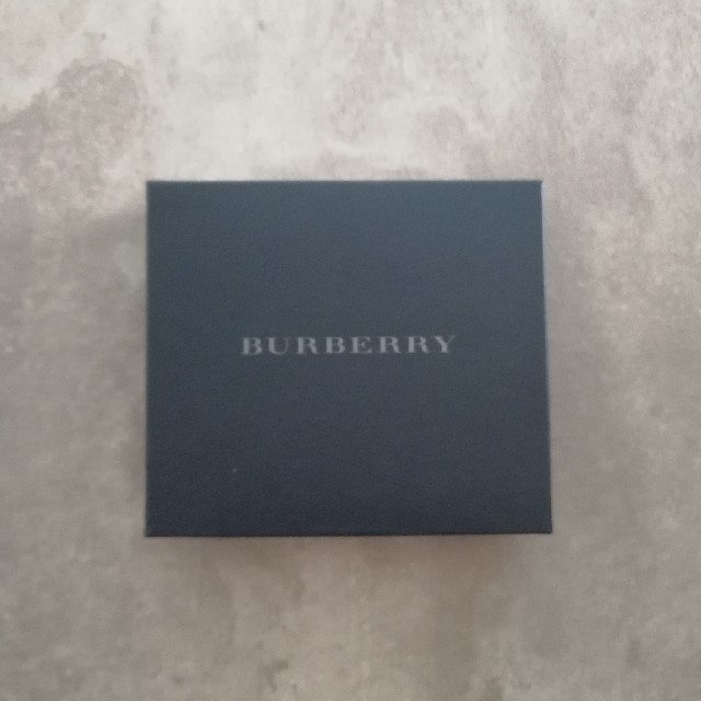 BURBERRY(バーバリー)の【未使用】BURBERRY　空箱 インテリア/住まい/日用品のインテリア小物(小物入れ)の商品写真