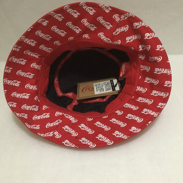 コカ・コーラ(コカコーラ)の現品限り❗️ コカコーラ　帽子　バケツハット レディースの帽子(ハット)の商品写真
