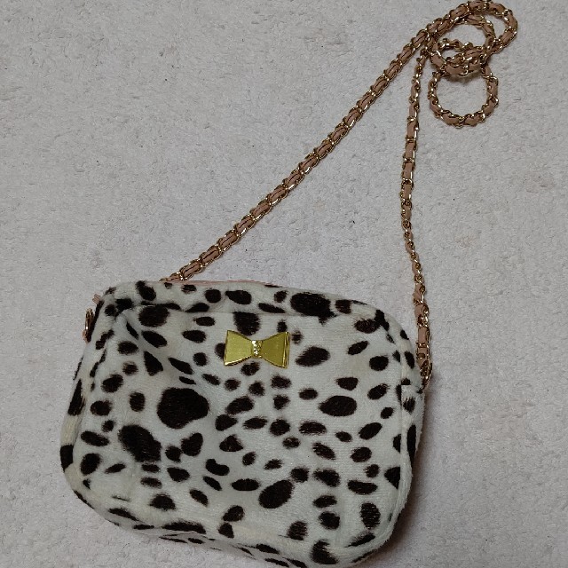 ダルメシアン柄 ショルダーバッグ♥️ レディースのバッグ(ショルダーバッグ)の商品写真