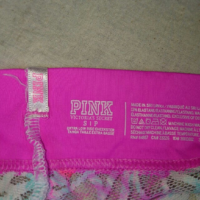 Victoria's Secret(ヴィクトリアズシークレット)のヴィクトリアシークレット ピンク レディースの下着/アンダーウェア(ショーツ)の商品写真