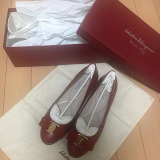 サルヴァトーレフェラガモ(Salvatore Ferragamo)の新品未使用❣️フェラガモ  ヴァラ(ハイヒール/パンプス)