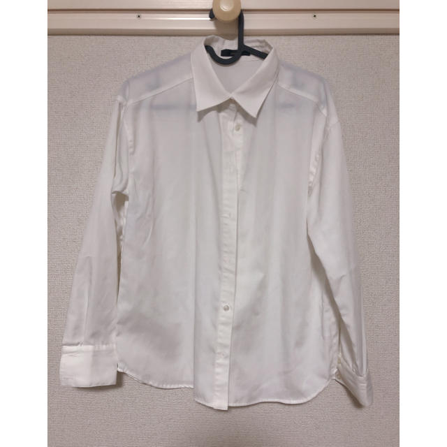 rienda(リエンダ)のrienda 白シャツ レディースのトップス(シャツ/ブラウス(長袖/七分))の商品写真