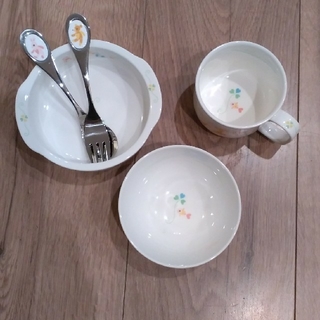 ミキモト(MIKIMOTO)のchipimaron様専用　食器セット　子供用(プレート/茶碗)