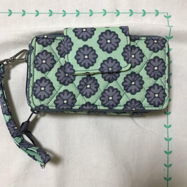 Vera Bradley(ヴェラブラッドリー)のヴェラブラッドリー  リストレット レディースのファッション小物(財布)の商品写真