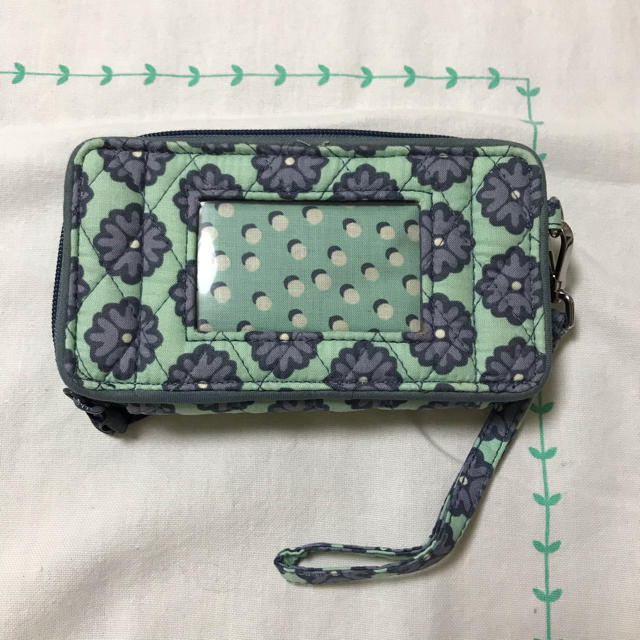 Vera Bradley(ヴェラブラッドリー)のヴェラブラッドリー  リストレット レディースのファッション小物(財布)の商品写真