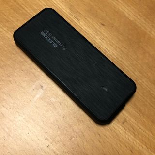 エレコム(ELECOM)の【新品・未使用品】ELECOM　ポータブルSSD ESD-EC0960GBK(PC周辺機器)