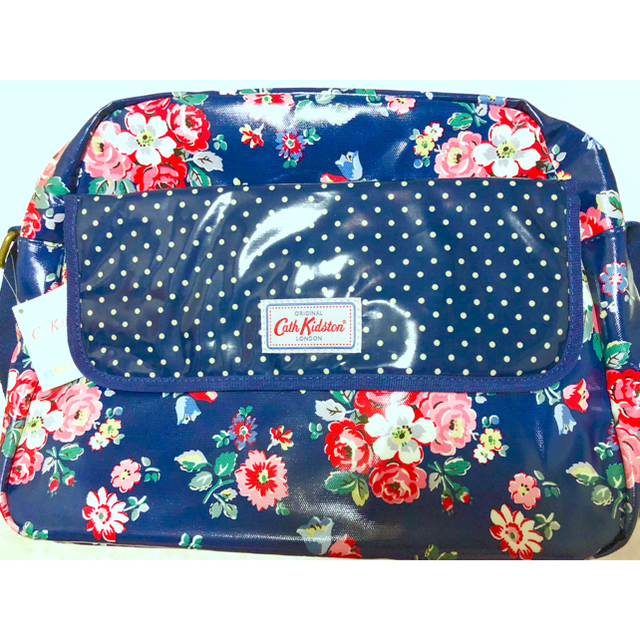 Cath Kidston(キャスキッドソン)のキャスキッドソン🌸マザーズバッグ5点セット キッズ/ベビー/マタニティのマタニティ(マザーズバッグ)の商品写真