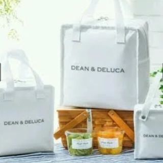 ディーンアンドデルーカ(DEAN & DELUCA)の8月号付録　DEAN＆DELUCA保冷バッグ3個セット(弁当用品)