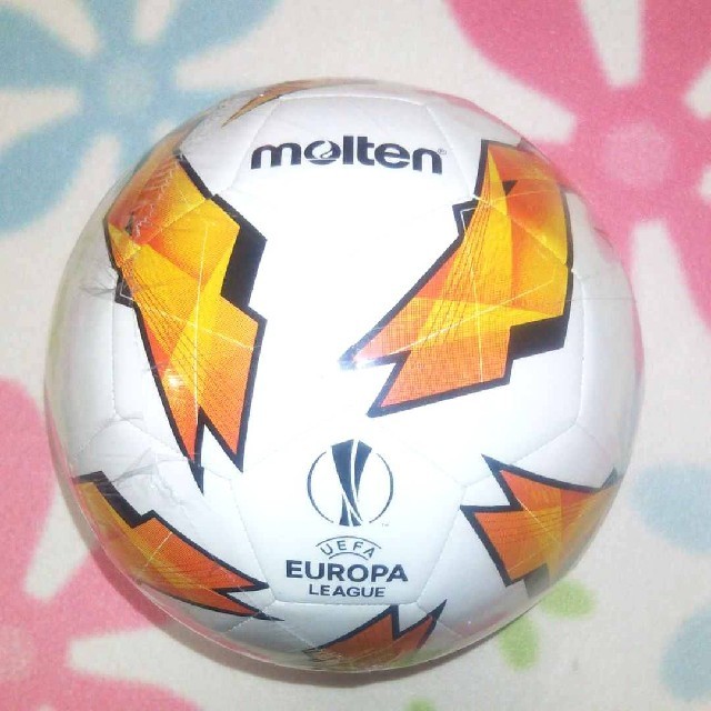 molten(モルテン)のサッカーボール　モルテン　5号球 スポーツ/アウトドアのサッカー/フットサル(ボール)の商品写真