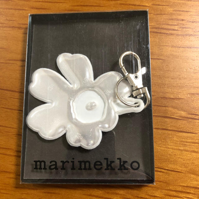 marimekko(マリメッコ)のマリメッコ   リフレクター  marimekko レディースのファッション小物(キーホルダー)の商品写真