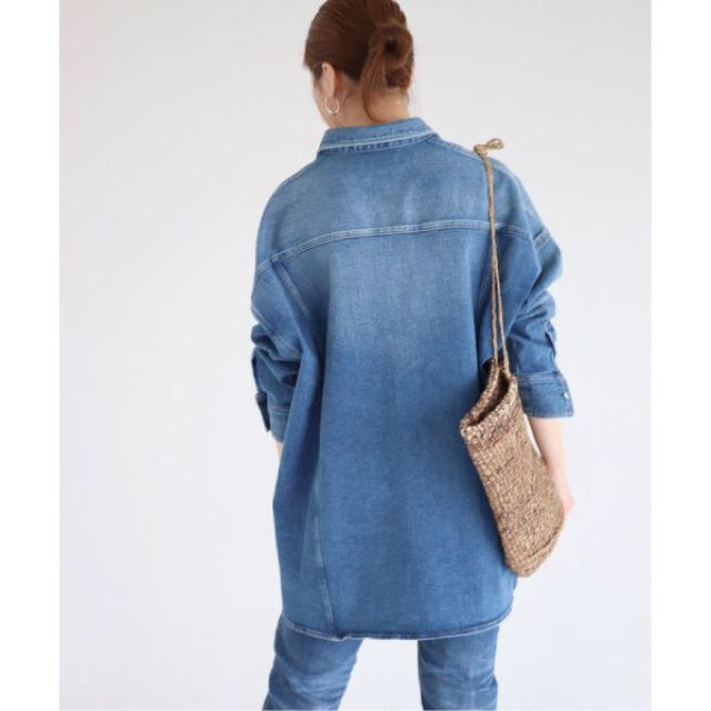 Plage(プラージュ)のPlage  Healthy denimSUPER BIG シャツ レディースのトップス(シャツ/ブラウス(長袖/七分))の商品写真