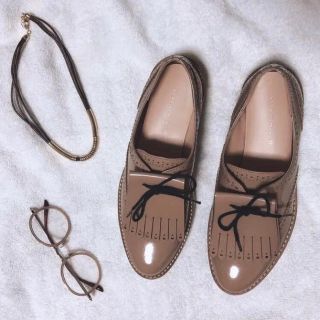 ザラ(ZARA)のZARA WOMEN ローファー　ベージュ(ローファー/革靴)