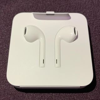 アップル(Apple)の【純正 新品】Apple アップル EarPods イヤホン Lightning(ヘッドフォン/イヤフォン)