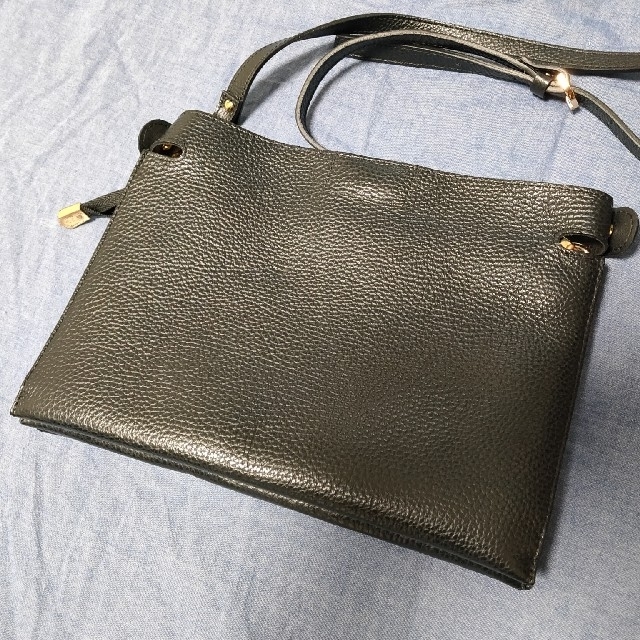 23区(ニジュウサンク)の

RAFFINATA レザーショルダーバッグ レディースのバッグ(ショルダーバッグ)の商品写真