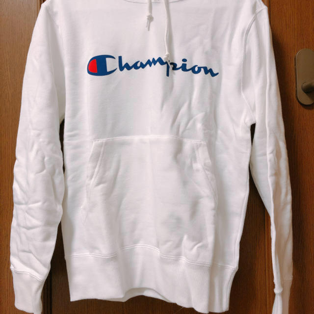 Champion(チャンピオン)のChampionパーカー白　S レディースのトップス(パーカー)の商品写真