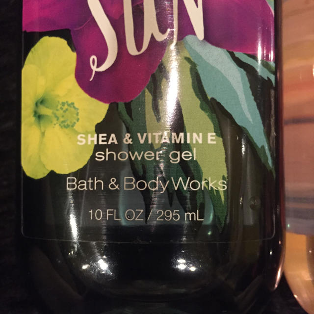 Bath & Body Works(バスアンドボディーワークス)のbath&bodyworks シャワージェル コスメ/美容のボディケア(ボディソープ/石鹸)の商品写真