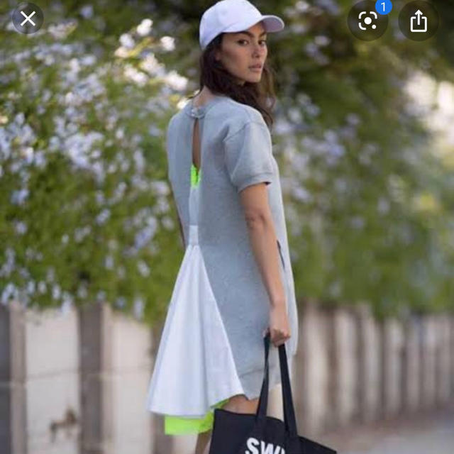 待望の再入荷! NIKE×サカイ ワンピース - ひざ丈ワンピース