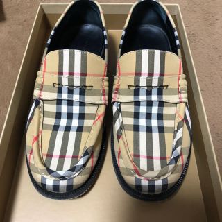 BURBERRY - Burberryローファー40.5の通販 by km｜バーバリーならラクマ