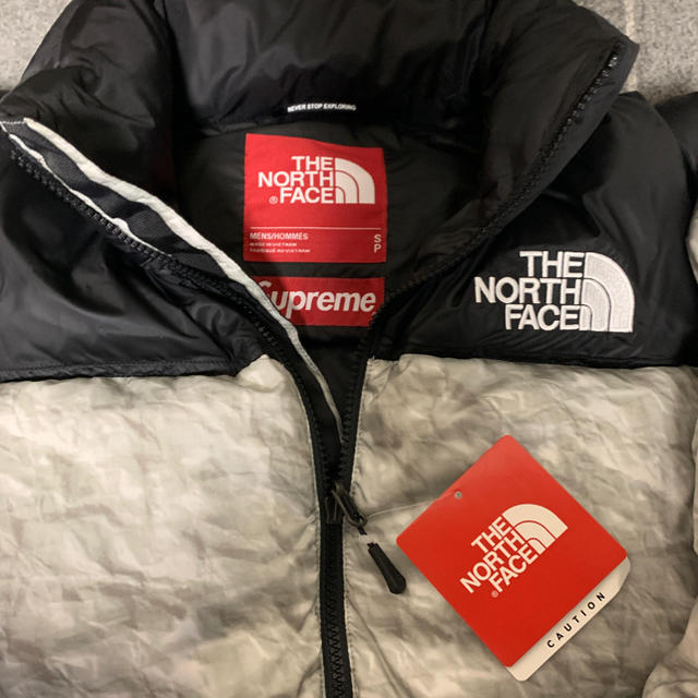 Supreme(シュプリーム)のsupreme thenorthface paper print nuptse  メンズのジャケット/アウター(ダウンジャケット)の商品写真