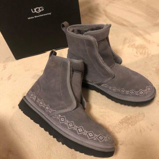 アグ ホワイト ブーツ(メンズ)の通販 22点 | UGGのメンズを買うならラクマ