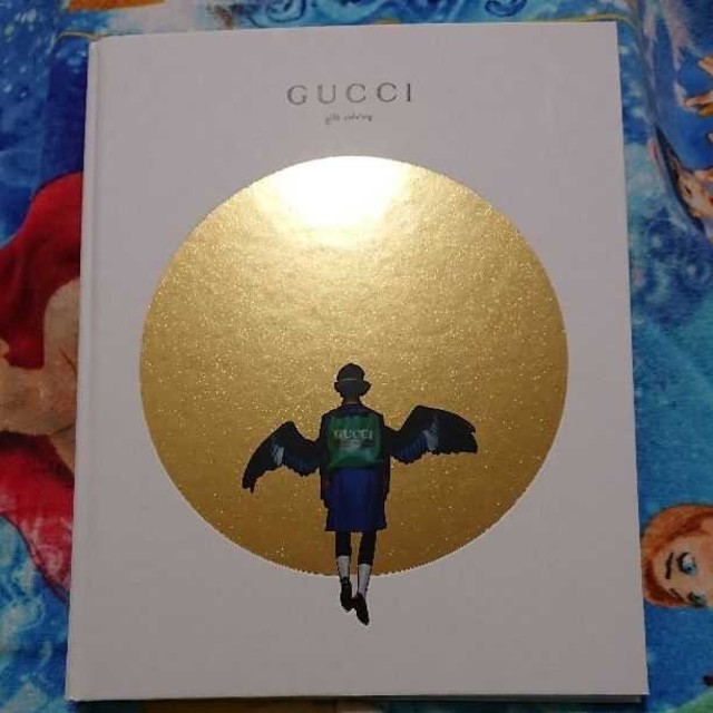 Gucci(グッチ)のGUCCI ギフトカタログ エンタメ/ホビーの雑誌(ファッション)の商品写真