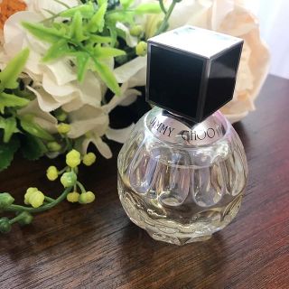 ジミーチュウ(JIMMY CHOO)のJIMMY CHOO オードトワレ 40ml(香水(女性用))