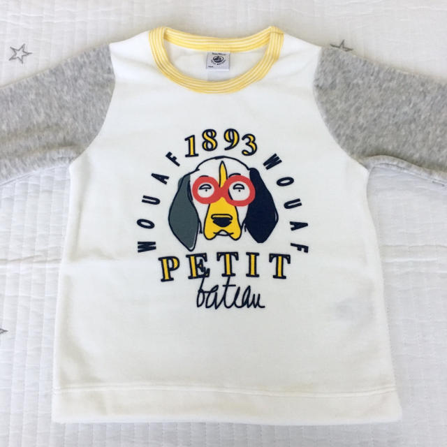 PETIT BATEAU(プチバトー)の新品未使用  プチバトー  ベロア  パジャマ  3ans キッズ/ベビー/マタニティのキッズ服男の子用(90cm~)(パジャマ)の商品写真