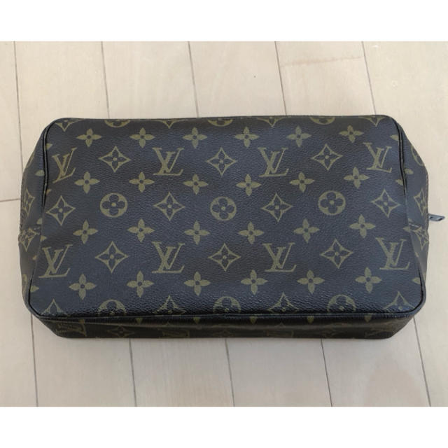 LOUIS VUITTON(ルイヴィトン)のルイヴィトン モノグラム 化粧バッグ　ポーチ レディースのファッション小物(ポーチ)の商品写真