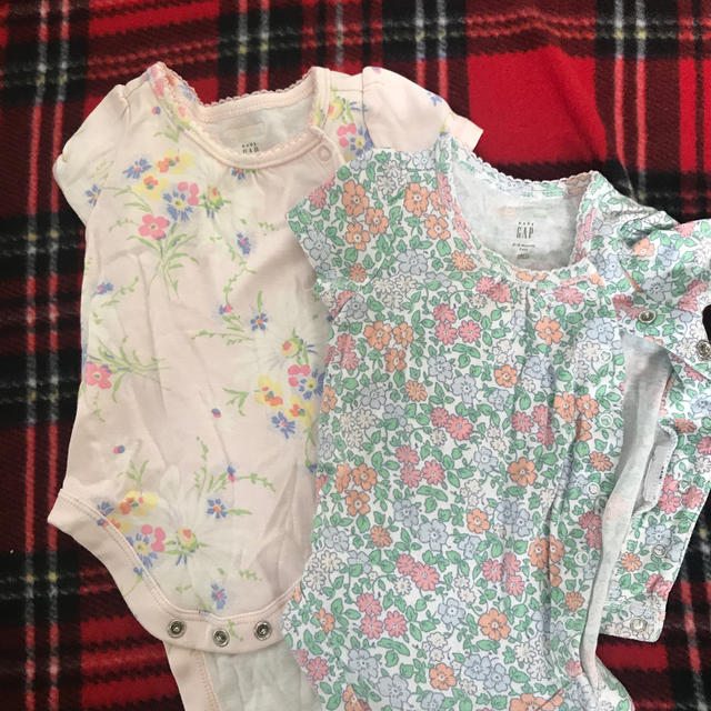 babyGAP(ベビーギャップ)のロンパース★ キッズ/ベビー/マタニティのベビー服(~85cm)(ロンパース)の商品写真