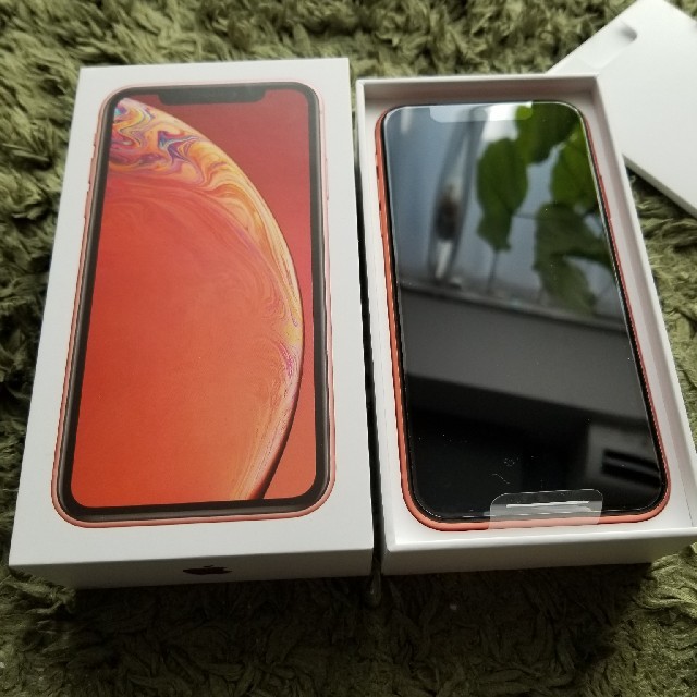 メーカーAppleiPhoneXR　128GB　新品