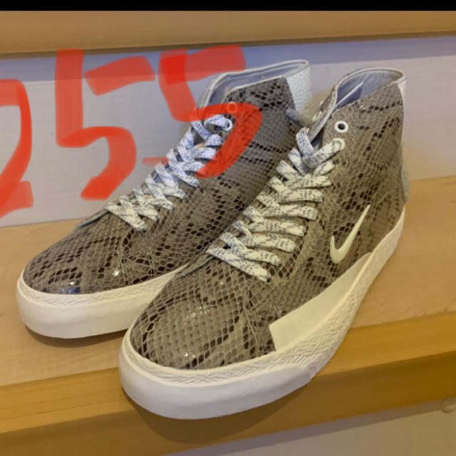 NIKE(ナイキ)のNike SB Blazer 25.5 メンズの靴/シューズ(スニーカー)の商品写真