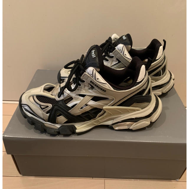 Balenciaga(バレンシアガ)のバレンシアガ BALENCIAGA トラック2 track2 ベージュ メンズの靴/シューズ(スニーカー)の商品写真